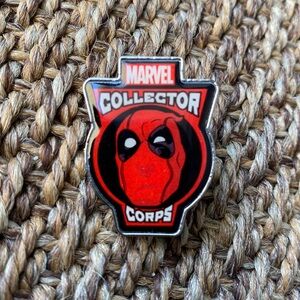 Deadpool wolverine marvel collector corps pin